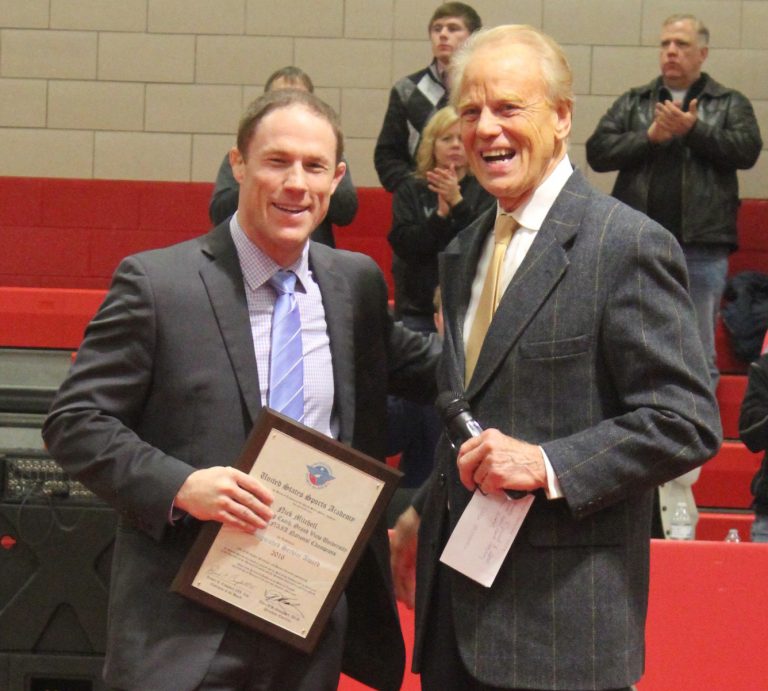 Grand View Wrestling Coach Nick Mitchell Wins Academy’s Distinguished Service Award