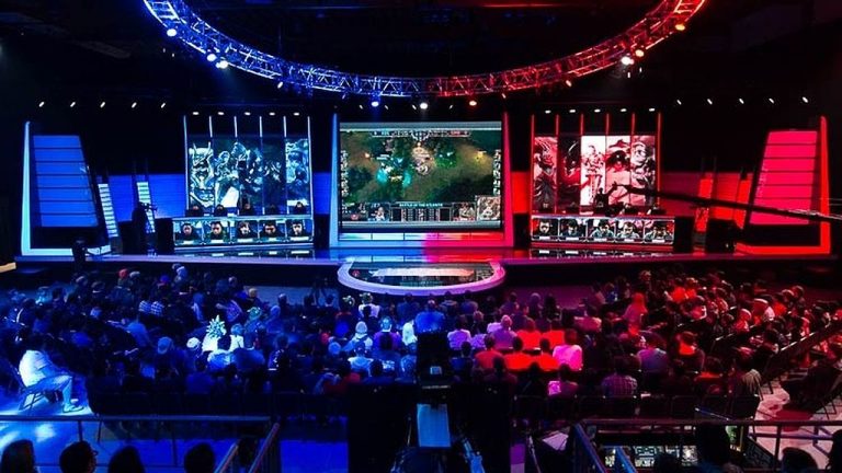 Esport Emerges as Financial ‘Super-Sub’ for FIFA as Marketing Growth Stalls