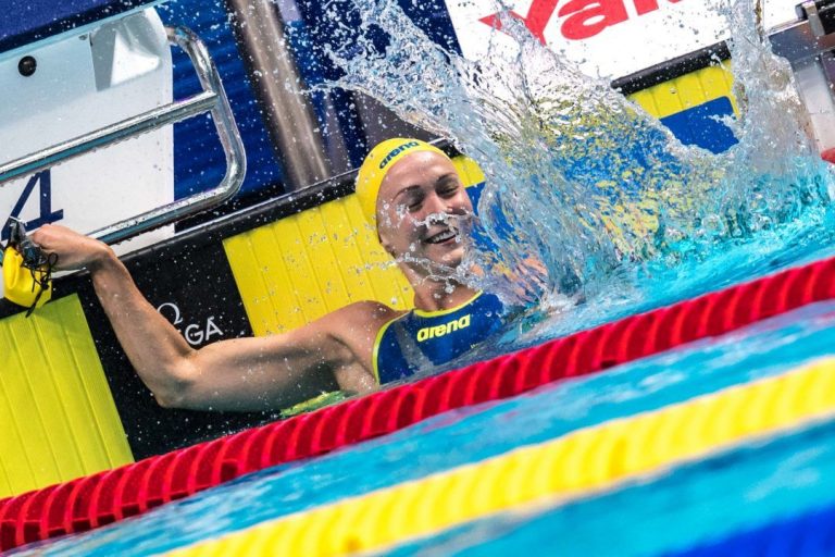 Sjöström Ends Hosszú’s 28-Win Streak at Season’s Final Swimming World Cup
