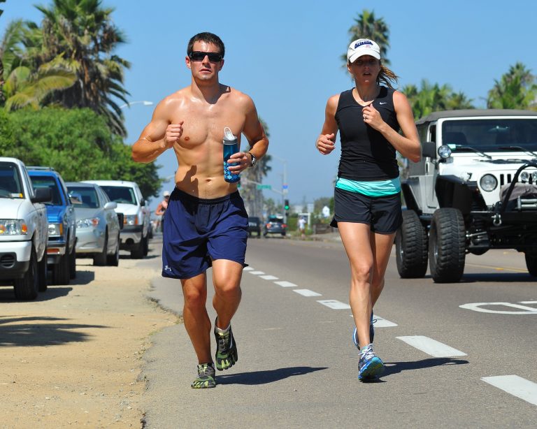 How to Safely Run in the Heat This Summer